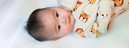 Two Stage Breathable Mini Crib Mattress With Washable Waterproof Cover