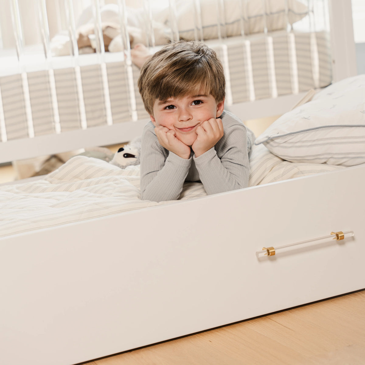 HushCrib 4-in-1 Classic Convertible Baby Crib with Storage Trundle
