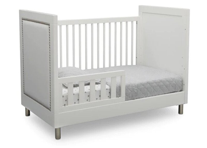 Avery 3-in-1 Convertible Crib with Guardrail: Where Parenthood Meets Peace of Mind!