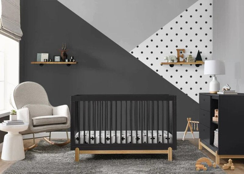 Poppy 4-in-1 Convertible Crib Solid Wood Baby Bed with Modern Design