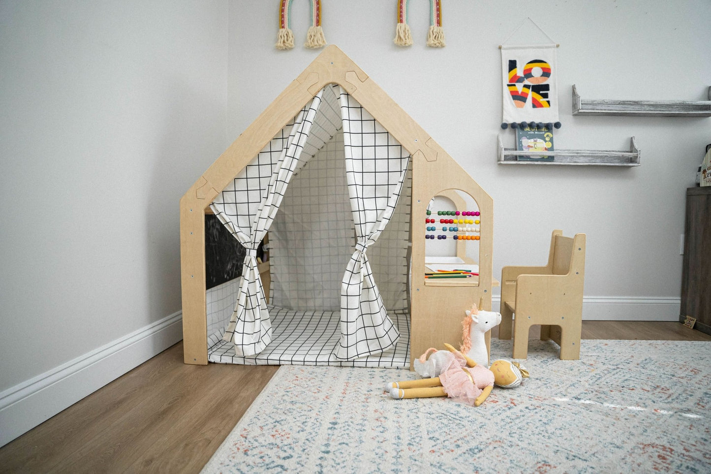 Flair | Playhouse & Sensory Desk - Balloons