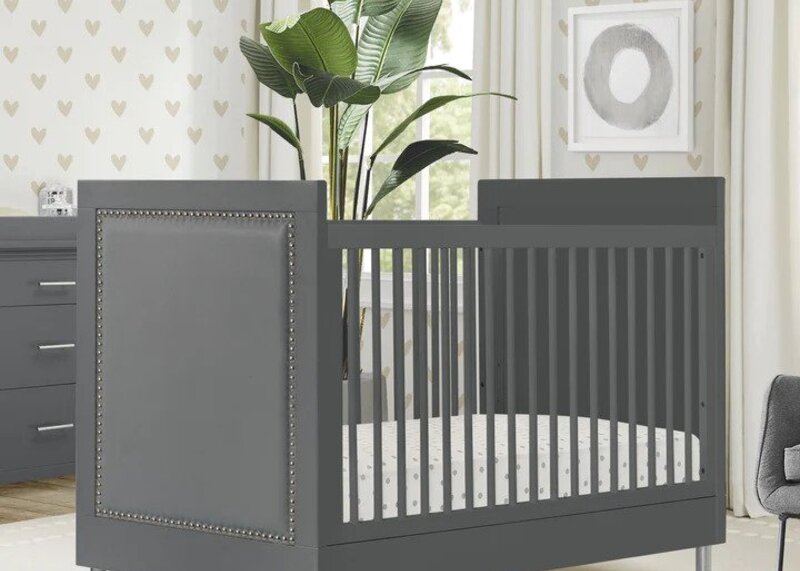 Avery 3-in-1 Convertible Crib with Guardrail: Where Parenthood Meets Peace of Mind!