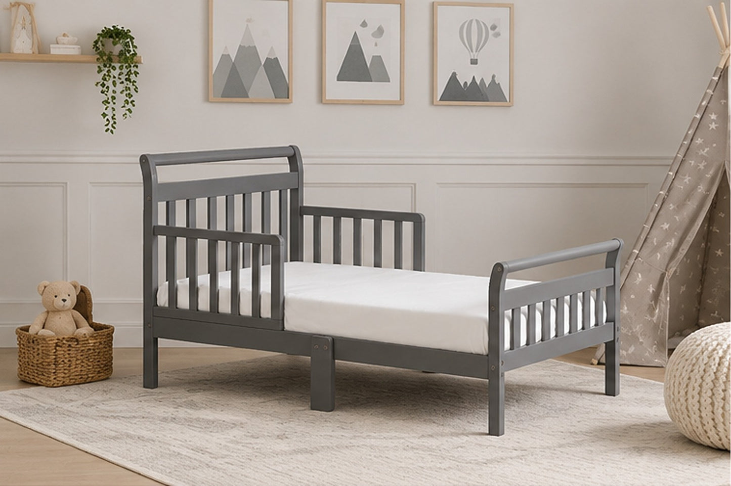 Anna Classic Toddler Bed with Built-In Safety Rails